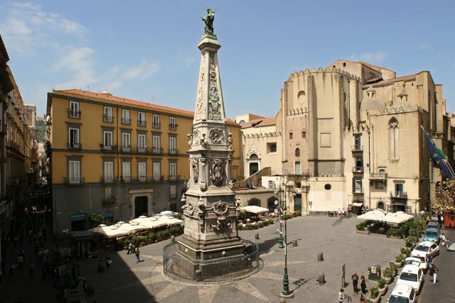 Piazza San Domenico Maggiore