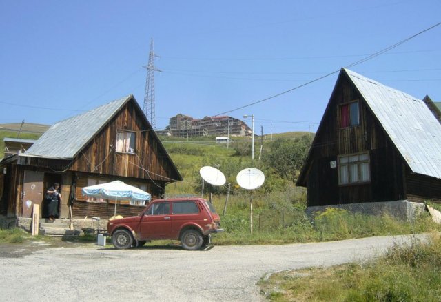 Альпийский городок и горнолыжный курорт Гудаури