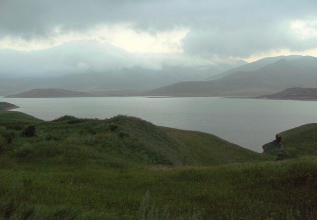 Водохранилище Спандарян с ГЭС, входящее в каскад Воротан