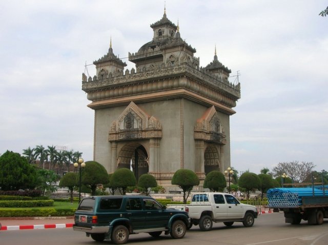 Patuxai, Вьентьян