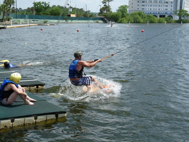 Wake skating, аквапарк WET'N WILD, Флорида