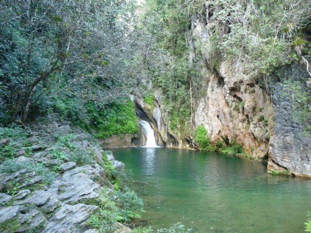 Бассейн водопада Сальто-дель-Кабурни, Сьенфуэгос