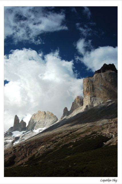 Гранитные столбы массива  Cuernos Del Paine