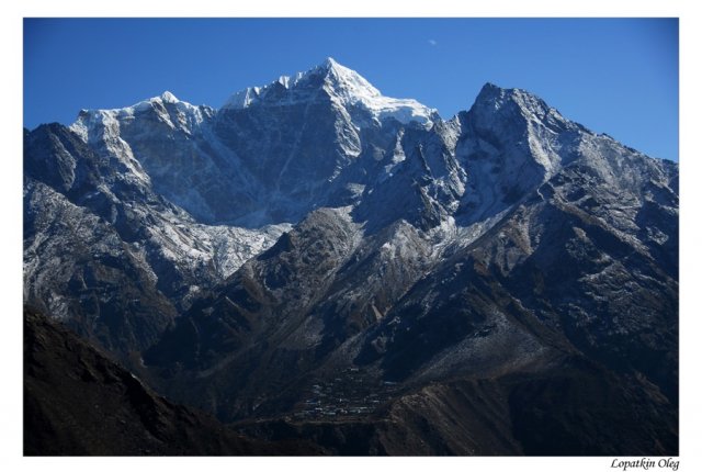 Виды по пути назад, в  Namche Bazar