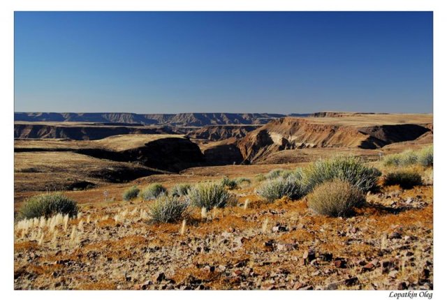 Местность вокруг Fish river canyon