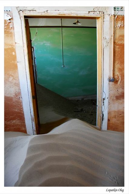 Kolmanskop (заброшенный город искателей алмазов, расположенный под Luderitz)