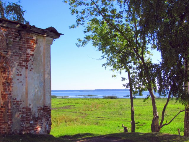 Рыбинское водохранилище, затопившее пол - Весьегонска