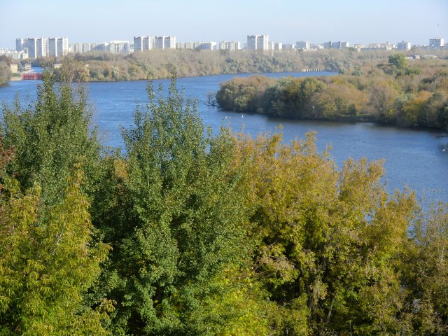 Москва-река в Коломенском.