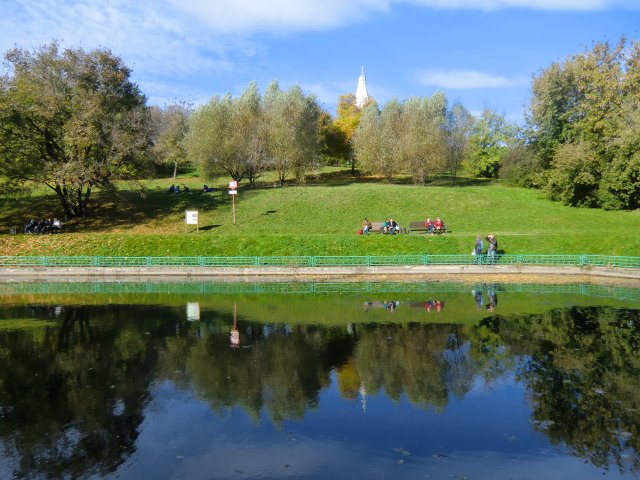 Осенний пруд в Коломенском.