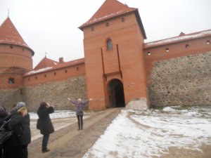 Перед входом в замок